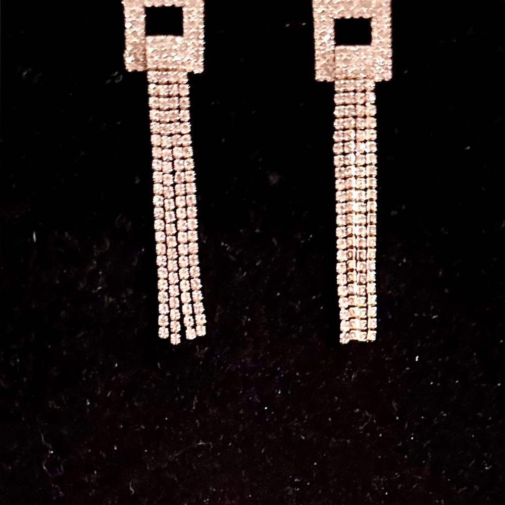 Elegant Gold Dangle Earrings